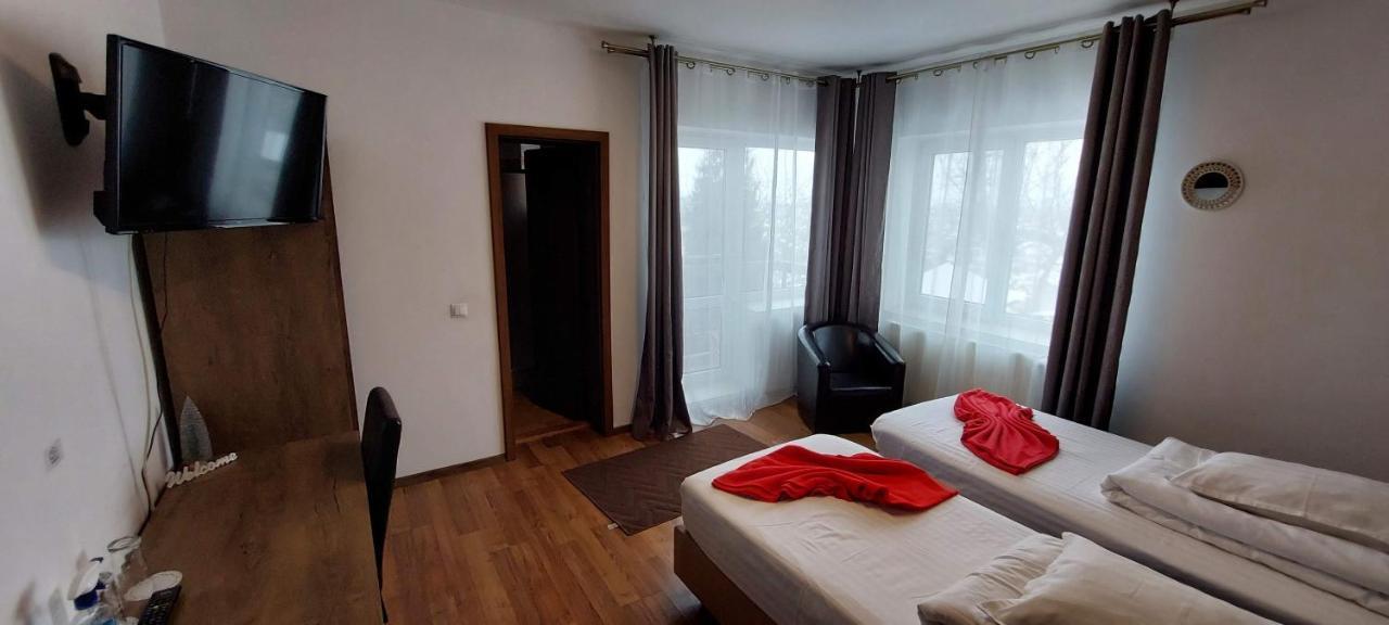 Pensiunea Riunione Brasov Exterior photo